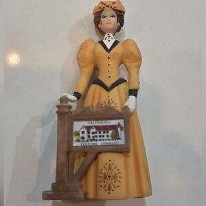 2013 Avon Albee Award Figurine – California Perfume Company